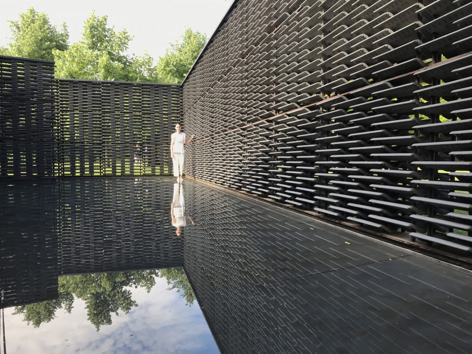 Serpentine-Pavilion-4